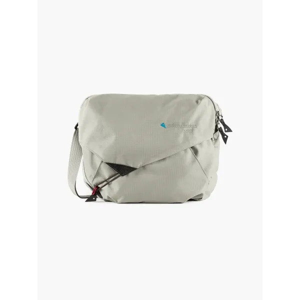 Gaut Messenger Bag